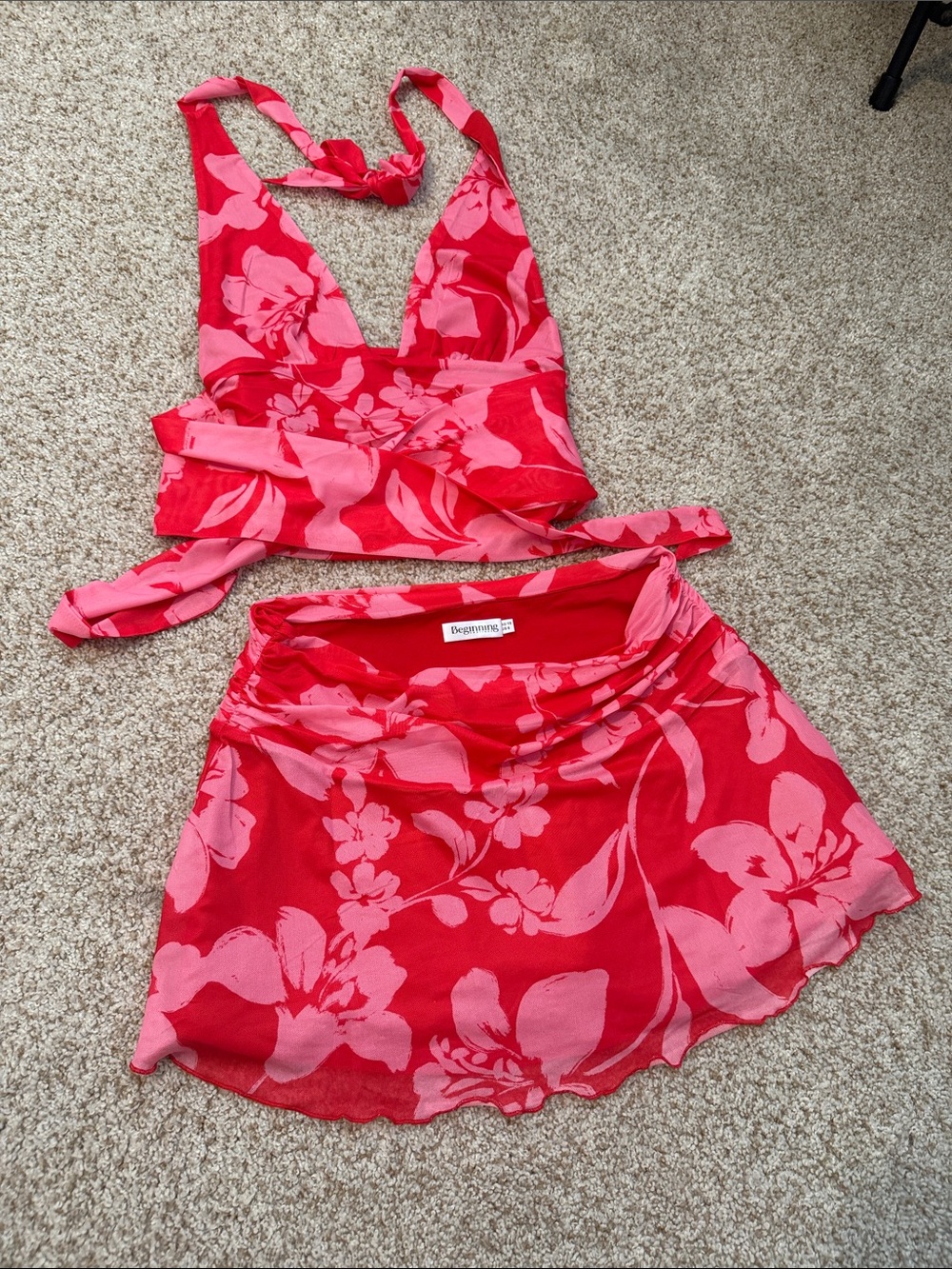 Red Floral Ruched Mini Skirt - US 6/Tilley Red Floral Halter Neck Top - US 4
